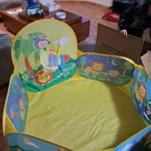 Ball pool used with jungle animal theme