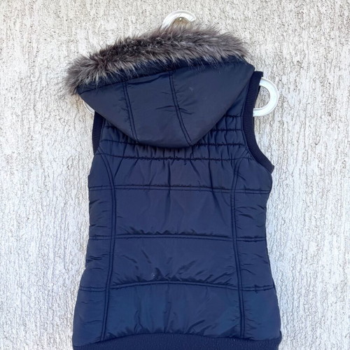 Burton black sleeveless waterproof jacket used, size S