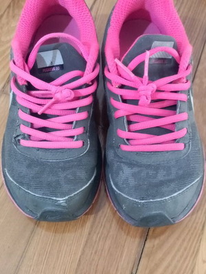 Nike Pegasus 30 used athletic shoes size 35.5 black with fuchsia