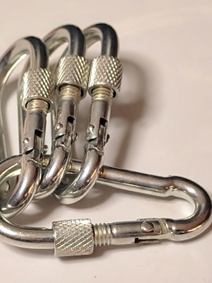 Carabiner set of 4 with screw locking mechanism, new