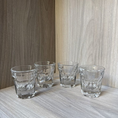 Shot glasses set of 4, like new, glass