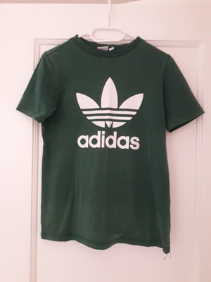 Adidas unisex t-shirt green, like new, size S