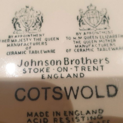 Johnson Brothers English porcelain plate like new, English countryside theme