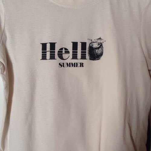 T-shirts set of 4 with prints like new, size S/M, colorful