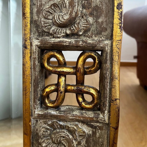 Woodcarved gold-trimmed mirror like new, vintage Kourtis