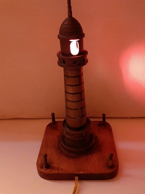 Bronze lighthouse lamp used (1910-20)