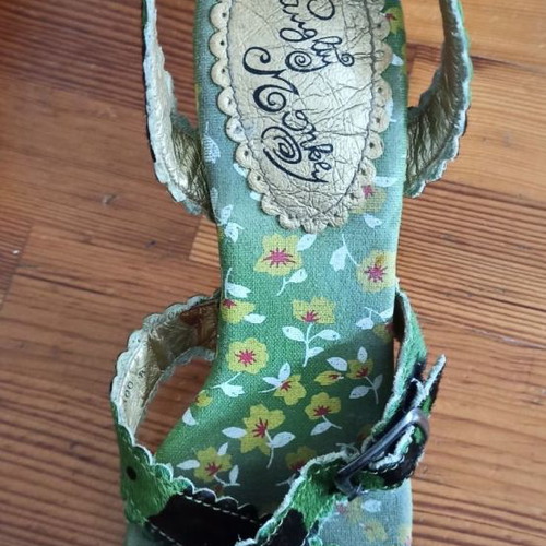 Green sandals used with wooden heel size 38