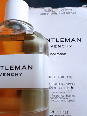 Givenchy Gentleman Eau de Cologne tester 100 ml like new