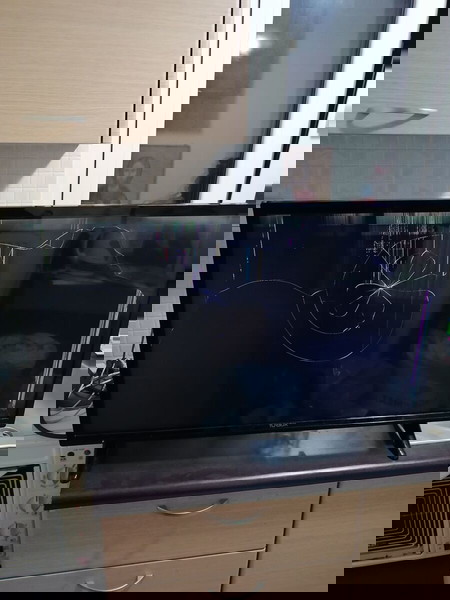 TV TURBO-X  32 SMART