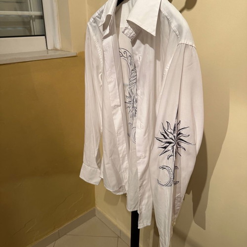 Bitsiani shirt used, white with unique embroidery, size M