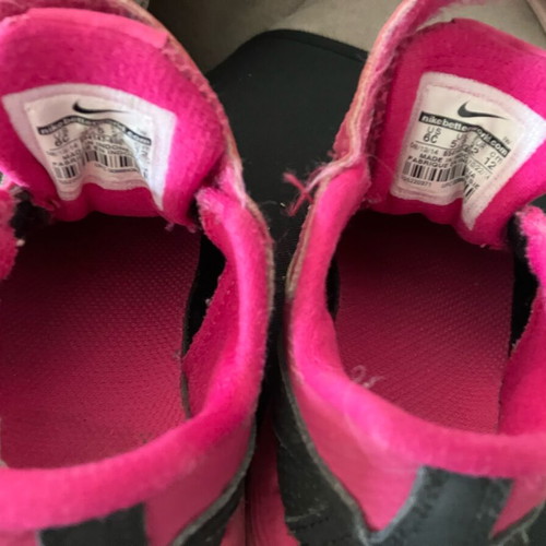 Nike n22 Kids Shoes like new fuchsia and black