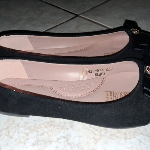 Voi & Noi black ballerinas new with bow, suede and patent detail