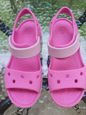 Παιδικά σανδάλια Crocs μεταχειρισμένα, μέγεθος 30-31, ροζ