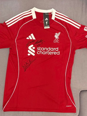 Liverpool Shirt καινούργιο με αυθεντικές υπογραφές Matthäus και Heskey