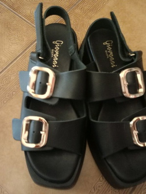Platform sandals like new, size 39, black