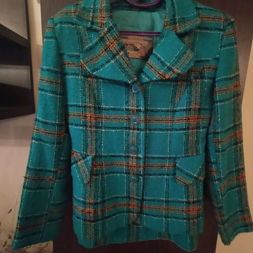 Louisa suit size 44 excellent condition