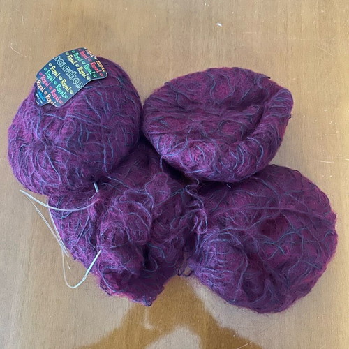 Royal knitting wool like new with circular needles