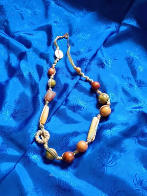 Statement Boho Necklace used, natural wood, shell & semiprecious stone