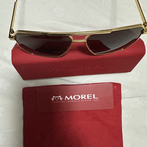 Bottega Veneta sunglasses like new, gold color