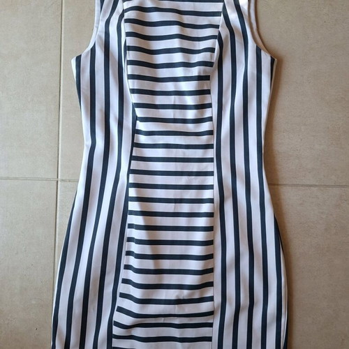 H&M dress like new, elastic mini, white and blue