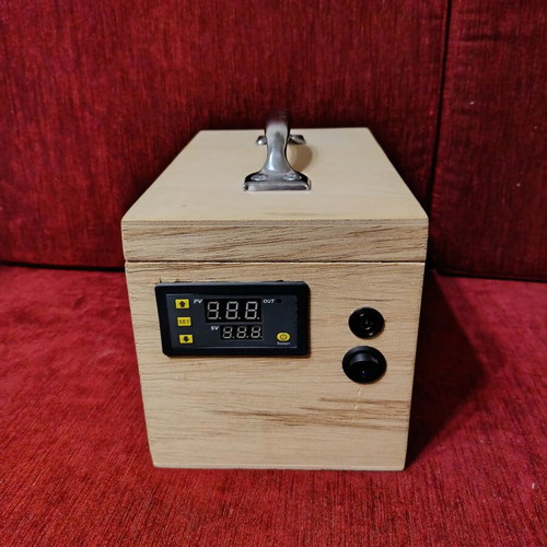 Bird incubator new with digital thermostat and precision thermometer