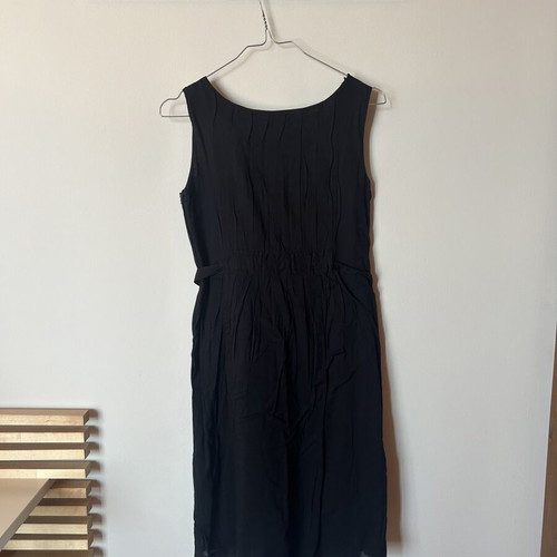 Vintage black dress with waist tie, size S