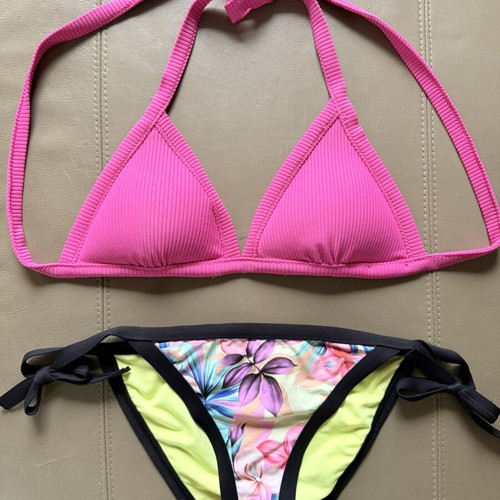 Bikini Calzedonia and Tezenis like new, medium adjustable size