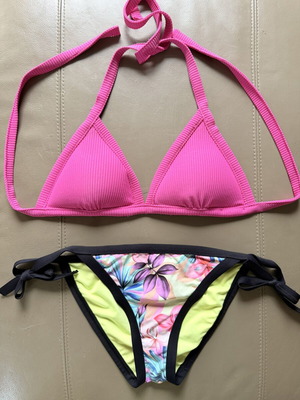 Bikini Calzedonia and Tezenis like new, medium adjustable size