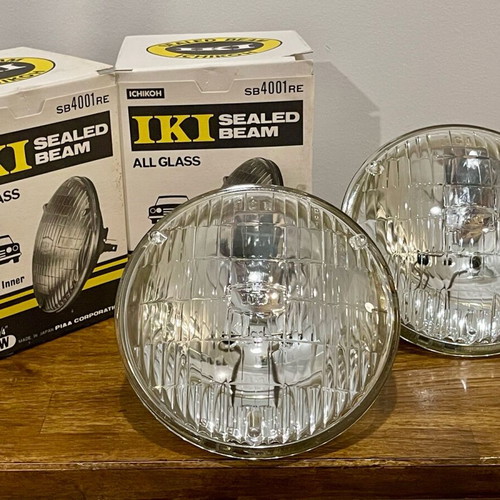 IKI SB4001RE Japan car headlights new, set of 2 pieces