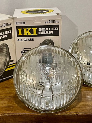 IKI SB4001RE Japan car headlights new, set of 2 pieces