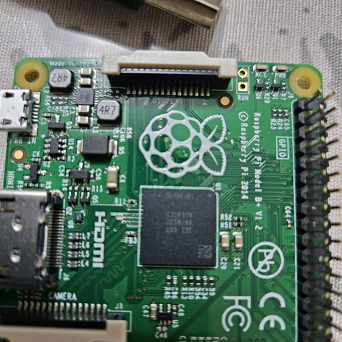 Raspberry Pi model b like new with case and usb charging cable