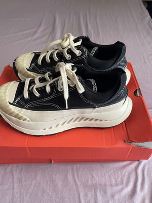 Converse Chuck 70 AT-CX Traction sneakers size 36 like new black white