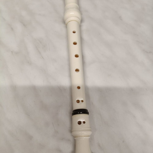 Soprano Recorder Century like new with case