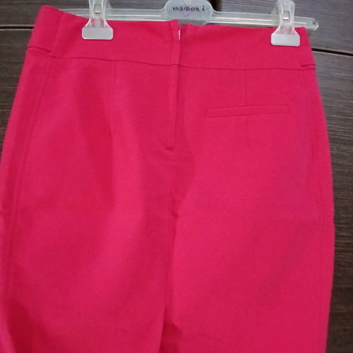 H&M skirt fuchsia size 38 like new
