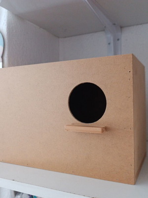 Wooden breeding bird nest