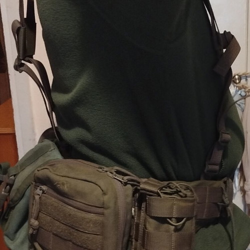 Tasmanian Tiger Chest Rig like new, full set Olive
