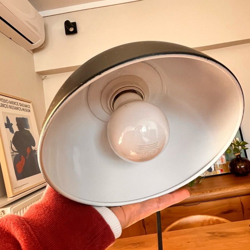 Brilliant AG desk lamp like new with light bulb