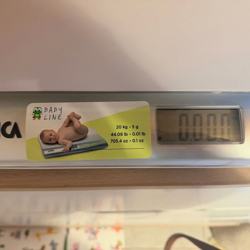 Baby scale like new