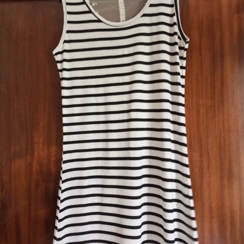 Sleeveless striped dress with tulle and lace back, like new, S/M