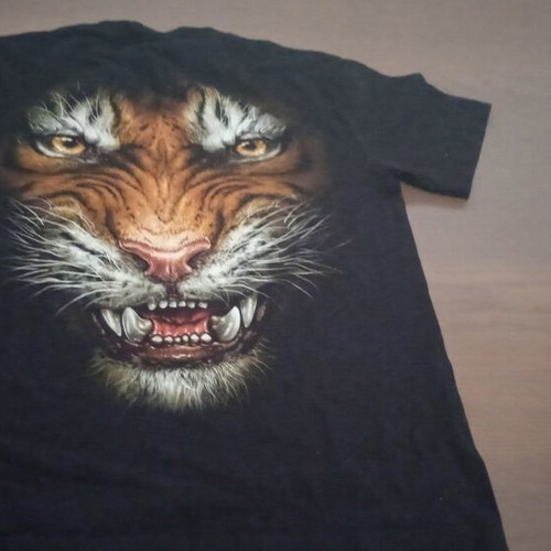 Rock Eagle summer t-shirt new with tiger print size S black