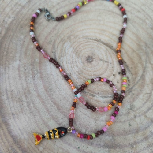 Summer necklace with fish pendant and steel clasp, new