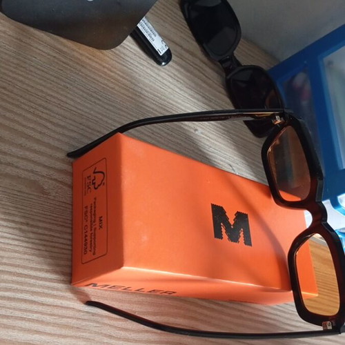 Meller sunglasses like new, orange