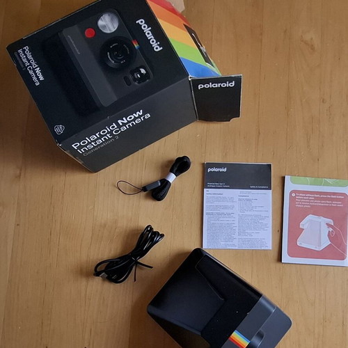 Polaroid Now Generation 2 instant camera