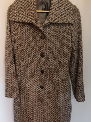 Benetton coat used with gray and pink pattern, size S