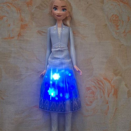 Elsa doll used from Frozen 2 movie with light feature