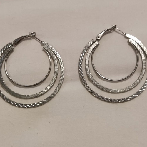 Women's stainless steel earrings like new, silver