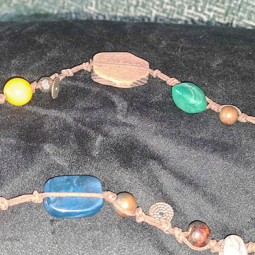 Necklace used in excellent condition