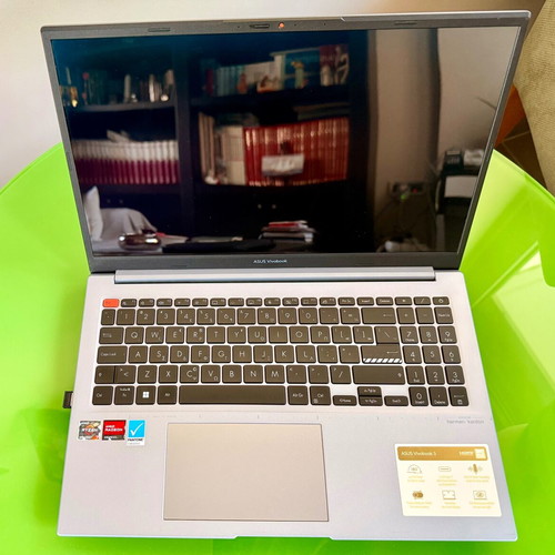 Asus Vivobook S15 OLED 2.8K 120Hz Ryzen 7 5800H 16GB RAM 1TB SSD Windows 11 Home like new