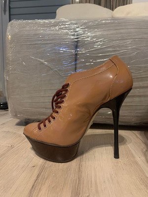 Fashion συλλεκτικό μποτάκι Buffalo London νούμερο 38 μεταχειρισμένο