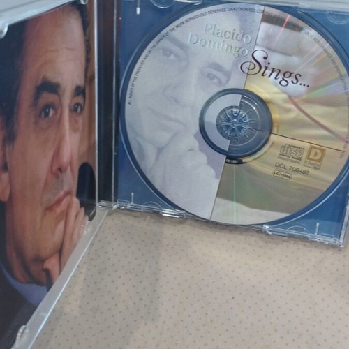 Placido Domingo Sings CD like new, classical